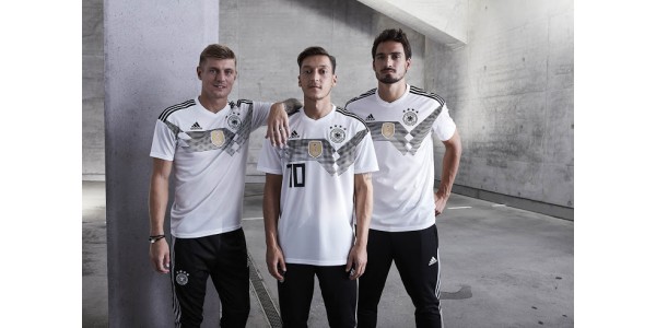 Tysk statsminister mottar tysk lag drakt